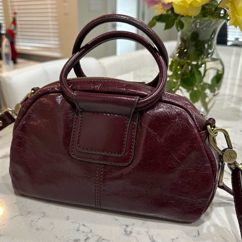 Hobo Sheila Small Leather Satchel